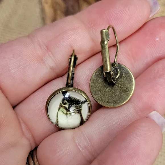 Great Horned Owl Bubble Drop Fangle Earrings, Antiqued Bronze finish - Picture 3 of 3